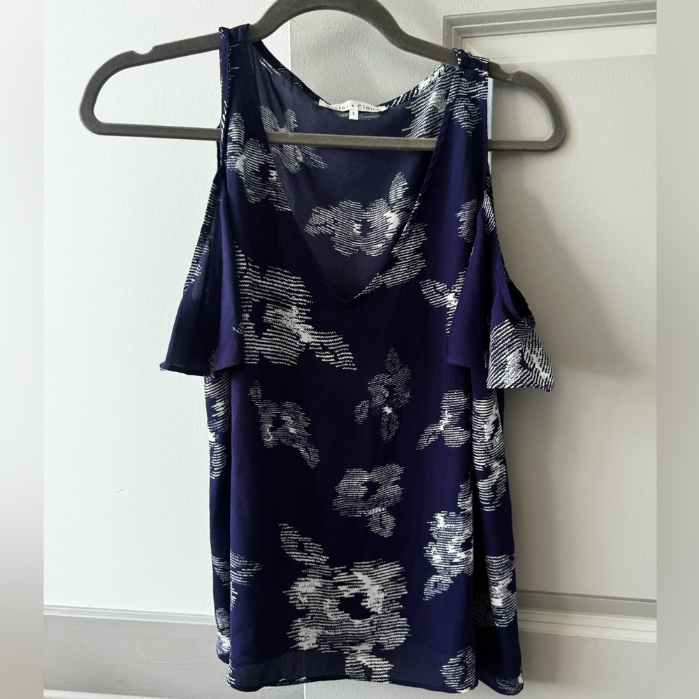 Patterned Top - Dressy Casual - Small - Off Shoulder Sleeves - Cute Work Shirt